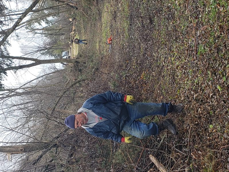 /pictures/Trail Clean Up 2018/20181104_094656.jpg